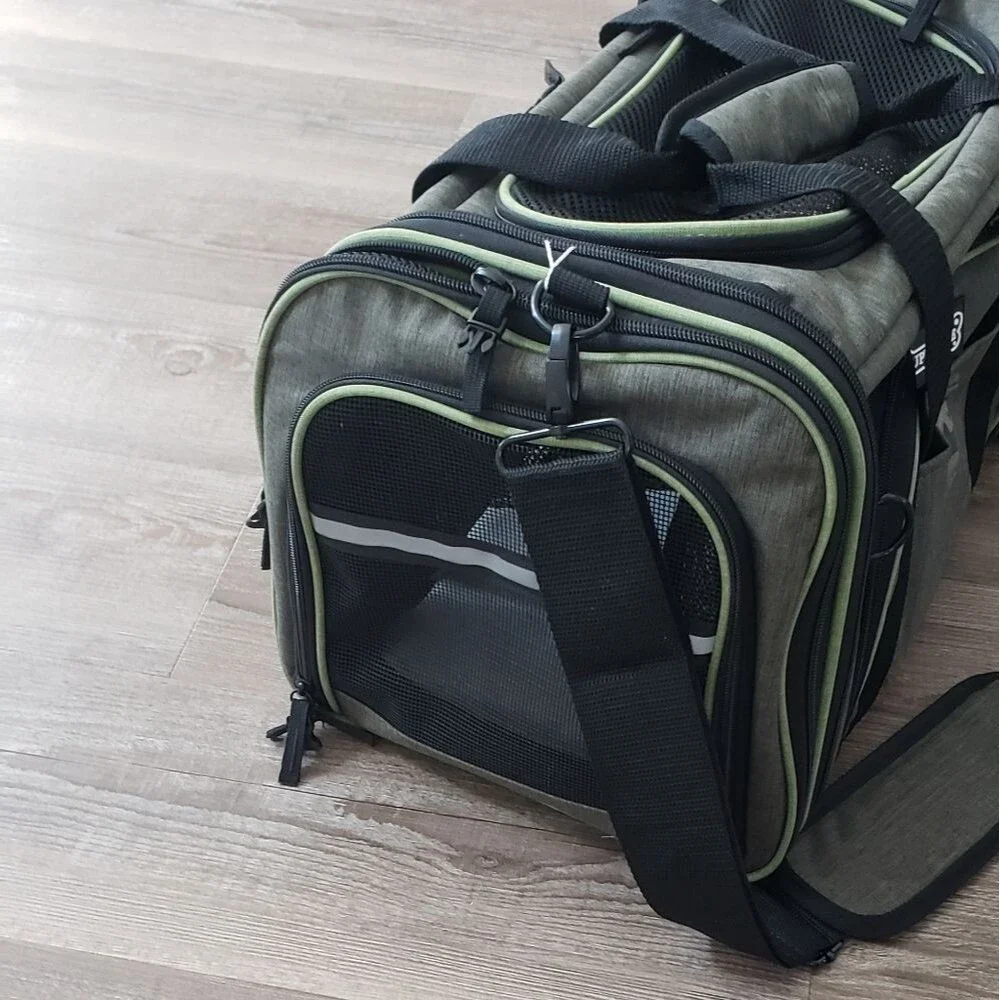 dog carrier Puppycare deluxe pet carrier with hand and shoulder straps